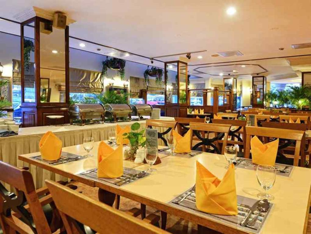 Holiday Villa Hotel City Centre Phnom Penh Exterior foto